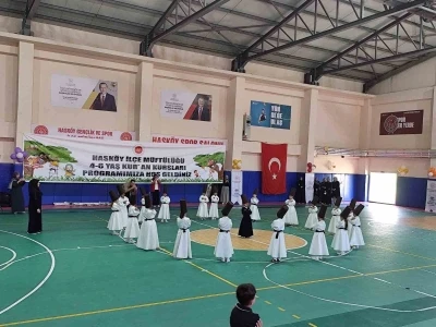 Hask&ouml;y&rsquo;de 4-6 yaş Kur&rsquo;an Kursu &ouml;ğrencileri mezuniyet heyecanı yaşadı

