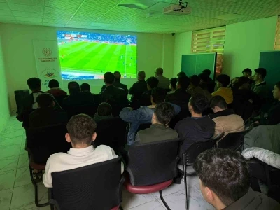 Hask&ouml;y Gen&ccedil;lik Merkezi&rsquo;nde milli ma&ccedil; heyecanı
