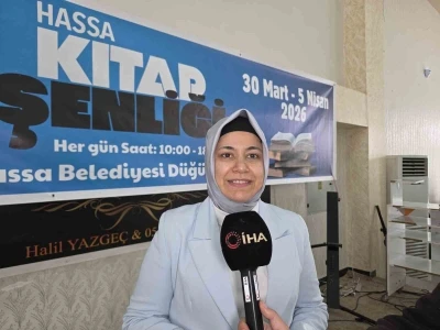 Hassalı yazarın s&ouml;yleşisi hemşerilerinden yoğun ilgi g&ouml;rd&uuml;
