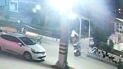 Hastane otoparkından 3 motosiklet &ccedil;alan 2 ş&uuml;pheli tutuklandı
