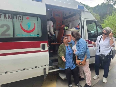 Hastaneden d&ouml;n&uuml;ş&uuml; kaza; 3 yaralı

