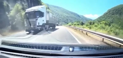 Hatalı sollama yapan s&uuml;r&uuml;c&uuml;lere yaklaşık 45 bin lira ceza
