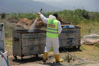 Hatay B&uuml;y&uuml;kşehir Belediyesi il genelinde ila&ccedil;lama &ccedil;alışmalarına aralıksız devam ediyor
