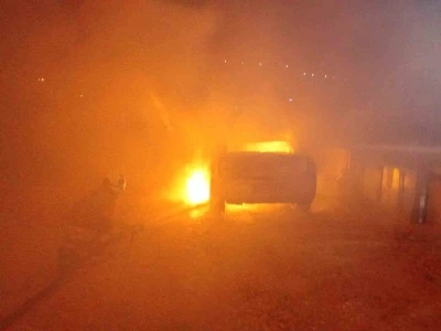 Hatay’da 2 farklı noktada çıkan yangında 2 araç yandı
