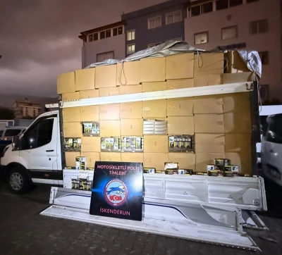 Hatay’da 2 milyon 900 bin adet gümrük kaçağı makaron ele geçirildi
