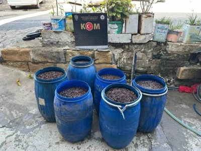 Hatay&rsquo;da 790 litre ka&ccedil;ak alkol ele ge&ccedil;irildi
