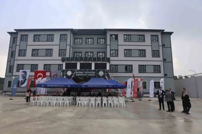 Hatay&rsquo;da depremin ardından inşa edilen 225&rsquo;inci okulun a&ccedil;ılışı ger&ccedil;ekleştirildi
