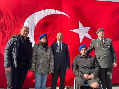 Hatay&rsquo;da duygulandıran buluşma: Depremzede Beliz, 3 yıldır sakladığı emanetin sahibiyle bir araya geldi
