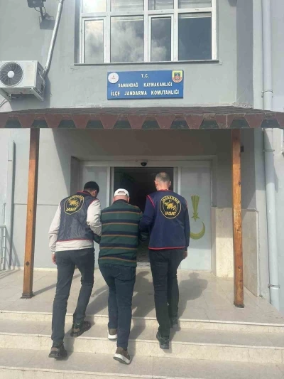 Hatay&rsquo;da sahte isimle, sigortasız işlerde &ccedil;alışarak  9 yıldır ka&ccedil;an aranan şahıs JASAT operasyonuyla yakalandı
