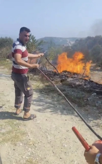 Hatay’da sıcaktan kopan elektrik teli yangına neden oldu
