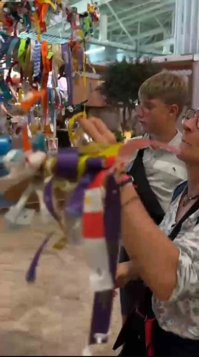 Havalimanındaki dilek ağacı her şey dahil ağacına döndü
