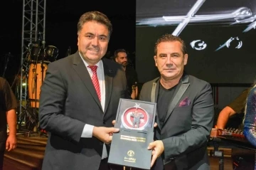 Havran kurtuluş coşkusunu Fehrat G&ouml;&ccedil;er ile yaşadı
