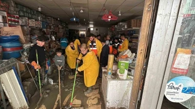 Havza&rsquo;daki selin yaraları sarılıyor: 2 bin 624 personel ve bin 200 g&ouml;n&uuml;ll&uuml; g&ouml;rev yaptı

