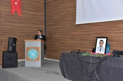 Hayatını kaybeden araştırma g&ouml;revlisi i&ccedil;in okulunda t&ouml;ren d&uuml;zenlendi
