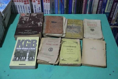 Haydar Aliyev&rsquo;in danışmanı İrfan &Uuml;lk&uuml;&rsquo;n&uuml;n, &ouml;zel kaleminin k&uuml;t&uuml;phanesi Erzurum&rsquo;da bir sahafta &ccedil;ıktı
