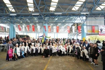 Hayırsever mahalleli ihtiya&ccedil; sahibi 28 &ccedil;ocuğa s&uuml;nnet d&uuml;ğ&uuml;n&uuml; yaptı
