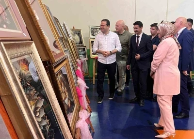 Hayrabolu&rsquo;da el emeği g&ouml;z nuru eserler sergilendi
