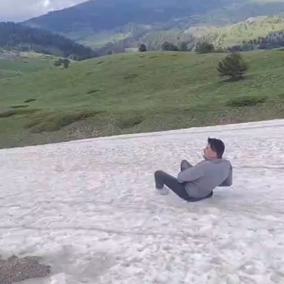 Haziran ayında kar eğlencesi g&ouml;r&uuml;nt&uuml;lendi
