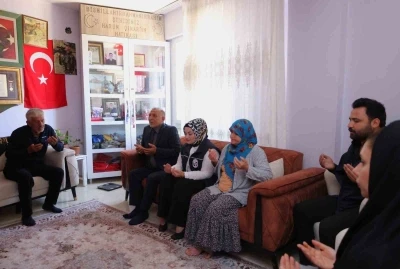 HBB&rsquo;den şehit yakınlarına babalar g&uuml;n&uuml; ziyareti
