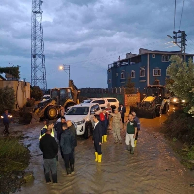 HBB&rsquo;den yoğun yağışa karşı sahada anında m&uuml;dahale

