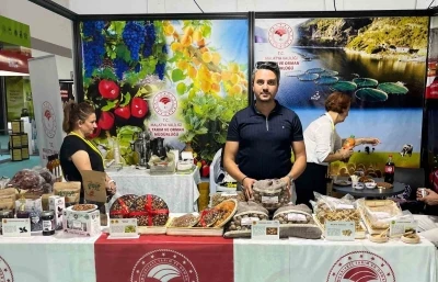 Hekimhan cevizi ve alıç sirkesi, Erzurum’daki uluslararası tarım ve hayvancılık fuarında göz kamaştırdı
