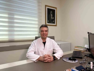 Hemoroidde &rsquo;ekran bağımlılığı&rsquo; etkisi: "Son zamanlarda 20&rsquo;li 40&rsquo;lı yaşlarda olduk&ccedil;a pik yaptı"
