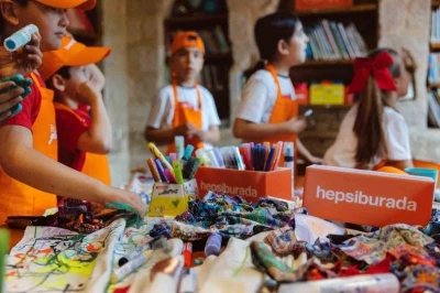 Hepsiburada&rsquo;dan Mardin Bienali&rsquo;nde &ccedil;ocukların sanat yolculuğuna destek
