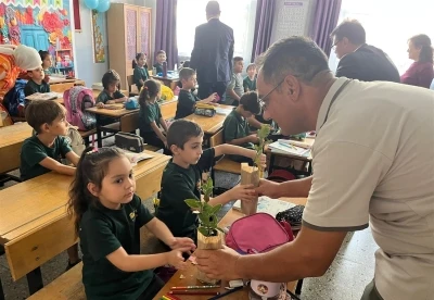 ’Her çocuk bir fidan, ilk ders yeşil vatan’ etkinliği Mersin’de gerçekleştirildi
