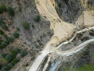 Heyelan sonrası ortaya &ccedil;ıkan g&ouml;r&uuml;nt&uuml; g&ouml;renleri &uuml;rk&uuml;tt&uuml;
