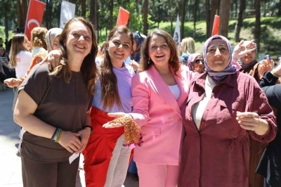 Hıdırellez ve Anneler G&uuml;n&uuml; doğayla i&ccedil; i&ccedil;e kutlandı
