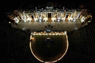 Hierapolis&rsquo;te gece m&uuml;zeciliğinde yeni sezon başladı
