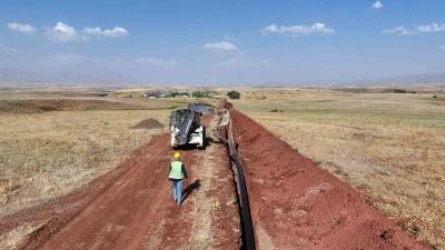 Hınıs Başköy Barajı sulama inşaatı son hızla devam ediyor
