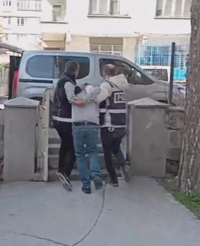 Hırsızlık su&ccedil;undan 20 yıl cezası bulunan şahıs yakalandı
