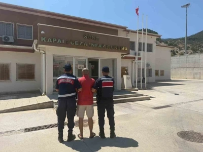 Hırsızlık su&ccedil;undan aranan şahıs Kuşadası&rsquo;nda yakalandı

