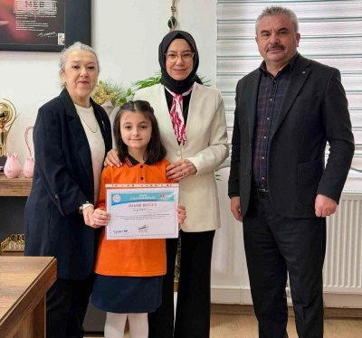 Hisarcık Atat&uuml;rk İlkokulu &ouml;ğrencisi resim yarışmasında il &uuml;&ccedil;&uuml;nc&uuml;s&uuml; oldu
