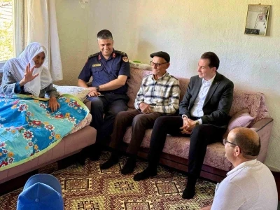 Hisarcık Kaymakamı Atam&rsquo;dan yaşlı &ccedil;ifte anlamlı ziyaret
