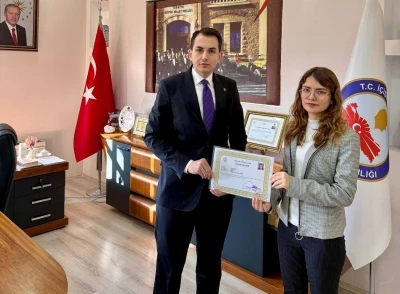 Hisarcık Kaymakamı Atam, proje &ouml;ğretmenlerini başarılarından dolayı &ouml;d&uuml;llendirdi
