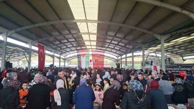 Hisarcık’ta Filistin için kurulan hayır çarşısına yoğun ilgi
