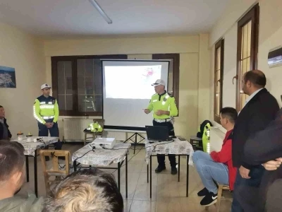 Hisarcık&rsquo;ta g&uuml;venli trakt&ouml;r kullanımı eğitimi verildi
