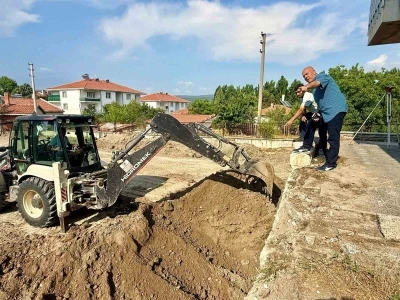 Hisarcık&rsquo;ta Halk Ekmek Fabrikası i&ccedil;in ilk kazma vuruldu
