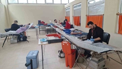 Hisarcık&rsquo;ta kan bağışı kampanyasına velilerden yoğun destek
