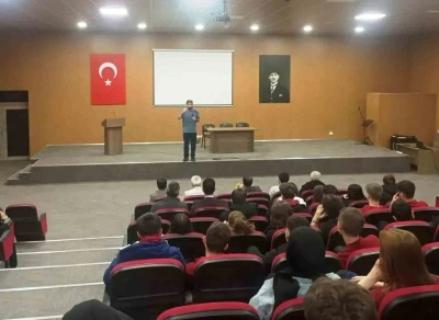 Hisarcık&rsquo;ta s&ouml;yleşi ve kitap tahlili programı d&uuml;zenlendi
