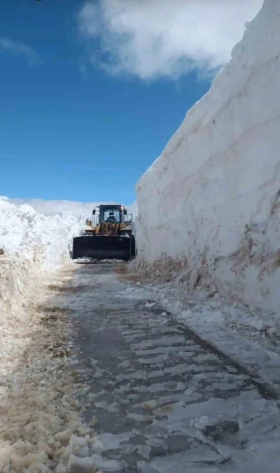 Hizan&rsquo;da &ccedil;ığ ve kar engeli
