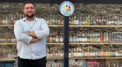 Hobi olarak başladı, d&uuml;kkan a&ccedil;tı: Gazoz kapağı koleksiyonundan gazoz bakkala
