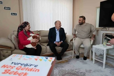 &lsquo;Hoş Geldin Bebek&rsquo; projesiyle 5 bin 300 ailenin mutluluğuna ortak oldular
