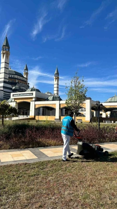 Hükümlüler külliyenin bakımını gerçekleştirdi
