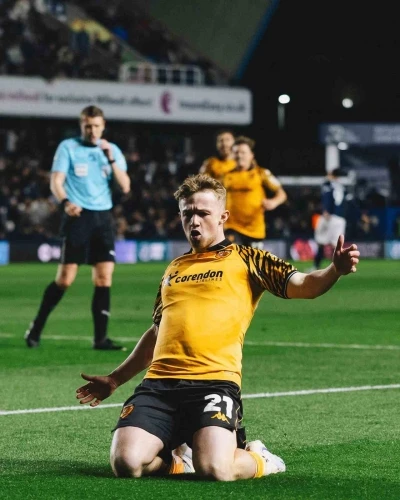 Hull City, play-off finaline y&uuml;kseldi
