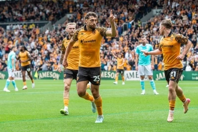 Hull City son nefeste güldü
