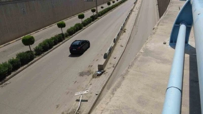 Hurdaya d&ouml;nen Tofaş&rsquo;taki 3 kişi yaralandı
