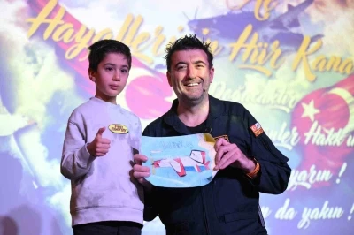 H&Uuml;RKUŞ&rsquo;un baş test pilotu Murat &Ouml;zpala GUHEM&rsquo;de deneyimlerini paylaştı
